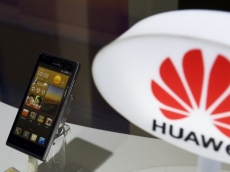 Huawei defends Apple from wrath of Chinese