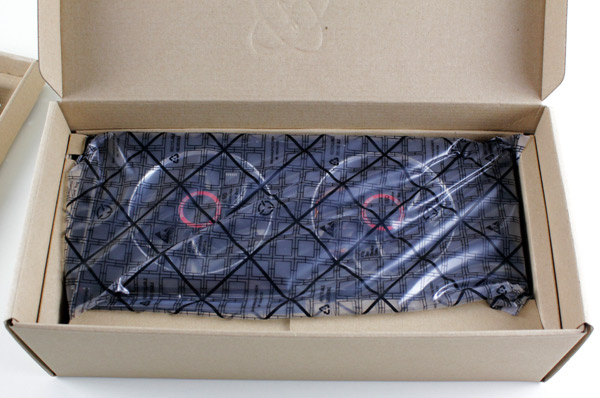 xfx-r9-280x-1000M-box2-3