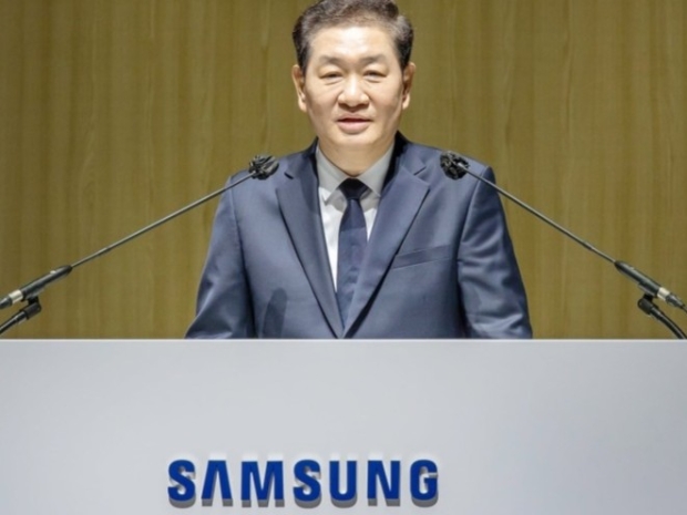 Samsung CEO logs out