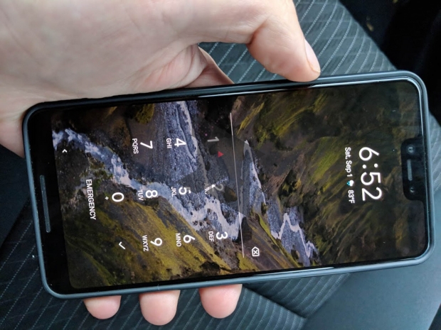 Google leaves prototype Pixel 3 in a taxi