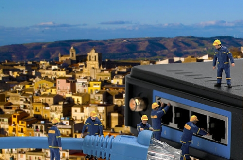 Italy's big broadband network can't be controlled by a single shareholder