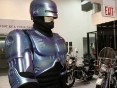 US robot-makers want Uncle Sam to suit up
