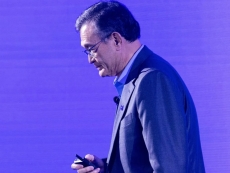 Trump softens stance on Intel boss